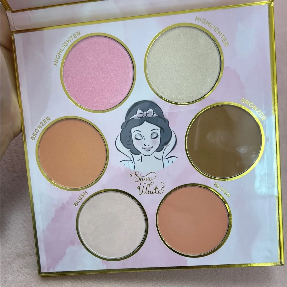 Snow White Makeup Palette